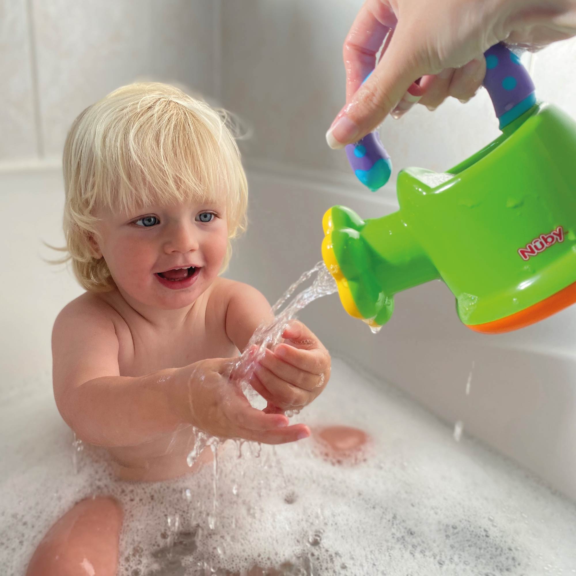 Nuby Jouet de Bain Interactif - Arrosoir Amusant